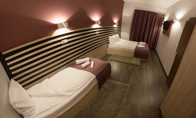 ALTUS*** Hotel – Slide-5