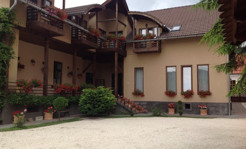 Pensiunea Princess – Slide-1