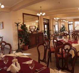 Pensiunea si Restaurant Csatari