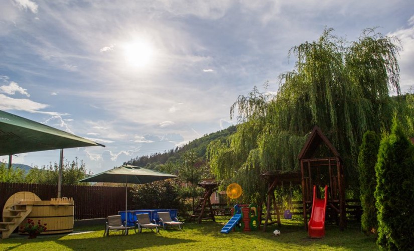 Pensiunea si Restaurant Csatari – Slide-3