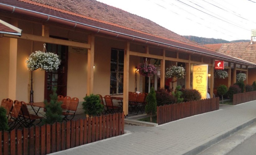 Ice Italy Pizzazo & Restaurant – Slide-3