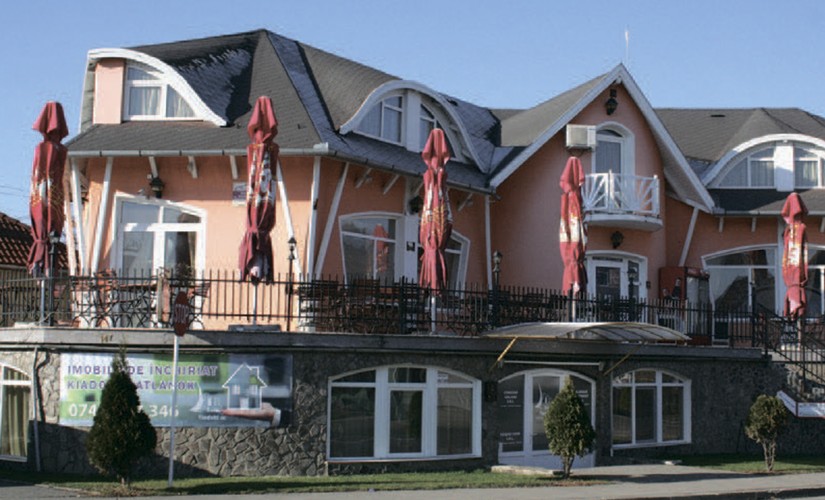 Millennium étterem és panzió – Slide-1