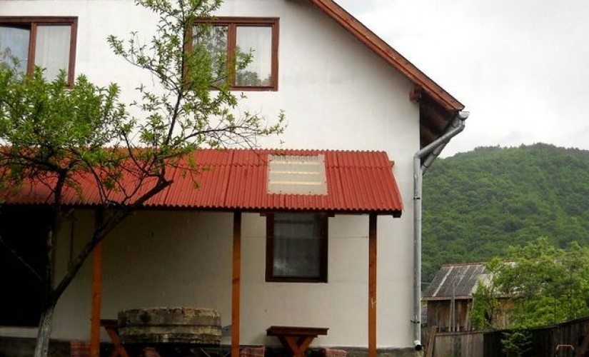 Pensiunea Damarisz – Slide-1